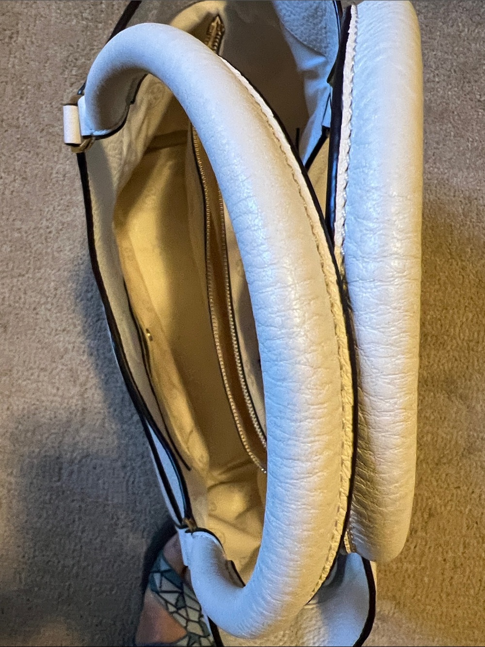 Tory Burch White PebbledShoulder Tote with With wallet Bombe T. Rare - Picture 5 of 10